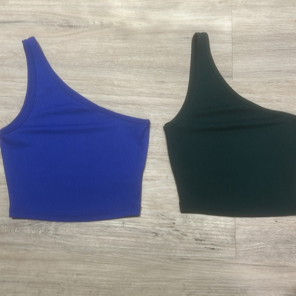 Versatile off shoulder cropped tanks from shein NEW WITHOUT TAGS!! - Picture 2 of 3